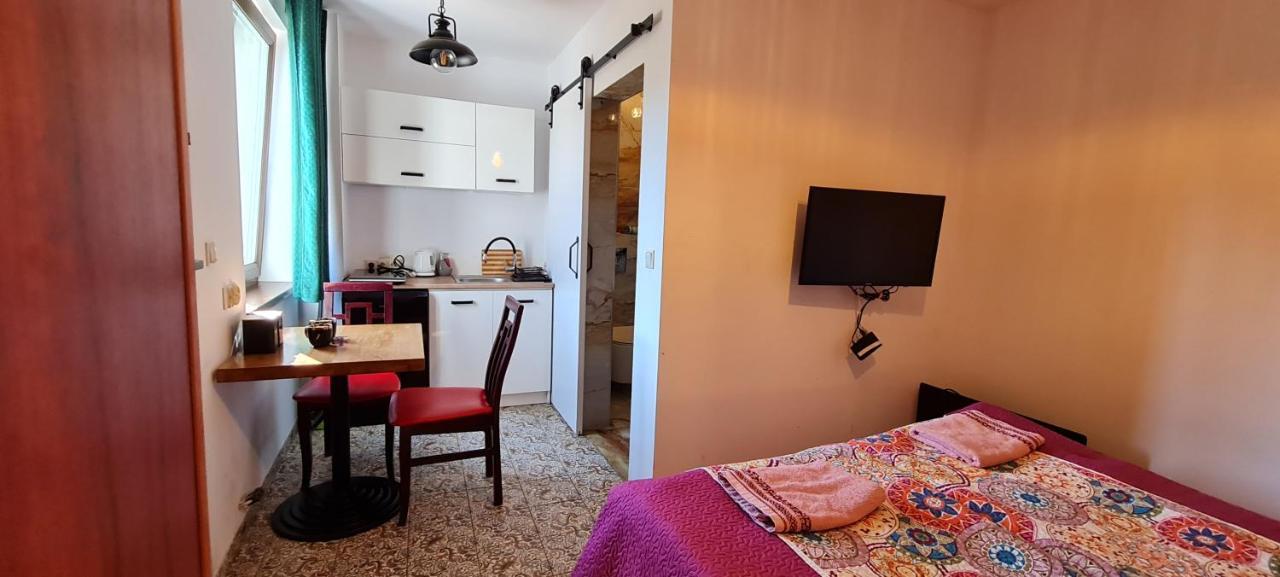 Pensjonacik Ogrody Otel Pierzchno Dış mekan fotoğraf
