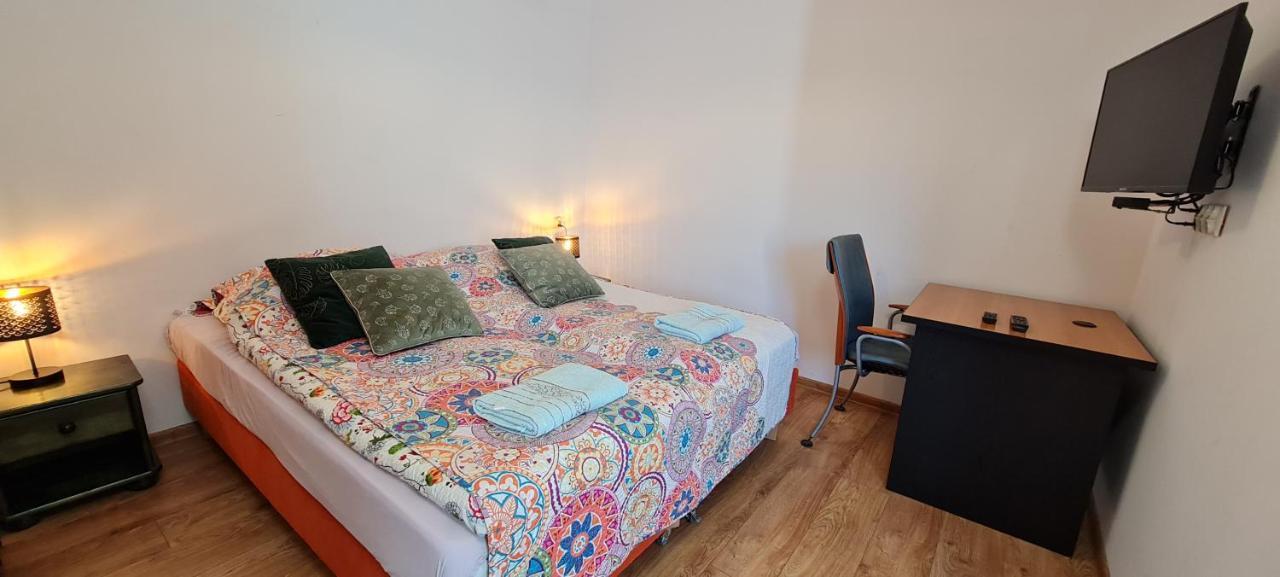 Pensjonacik Ogrody Otel Pierzchno Dış mekan fotoğraf