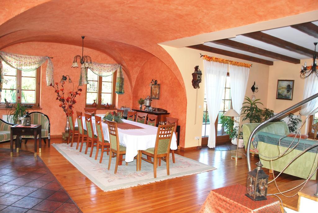 Pensjonacik Ogrody Otel Pierzchno Dış mekan fotoğraf