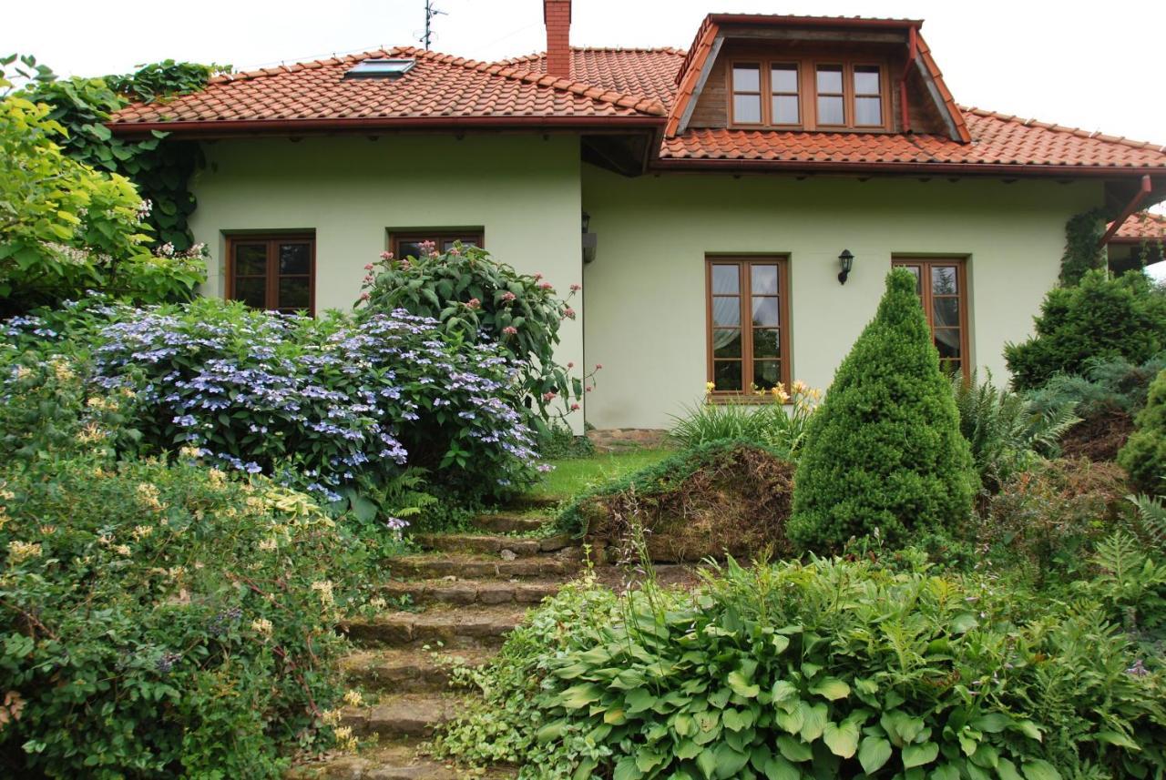 Pensjonacik Ogrody Otel Pierzchno Dış mekan fotoğraf